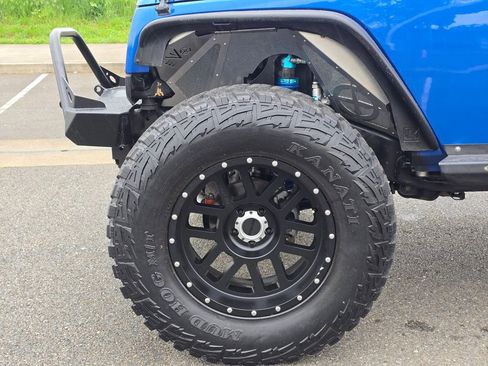 Used 2014 Jeep Wrangler Unlimited Sport AWD/4WD image 9