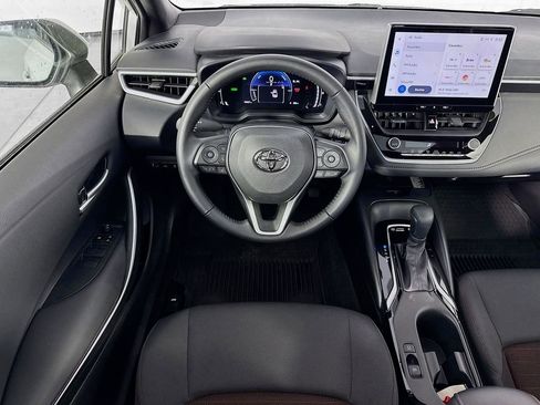 Used 2025 Toyota Corolla SE w/ SE Premium Package image 23