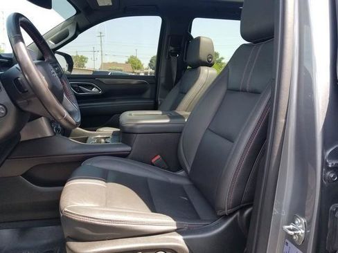 Used 2022 Chevrolet Tahoe RST w/ Luxury Package AWD/4WD image 13