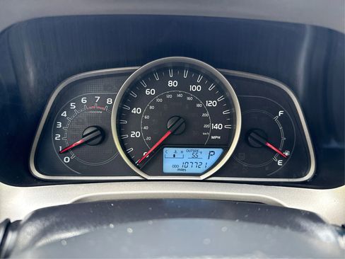Used 2013 Toyota RAV4 XLE AWD/4WD image 17