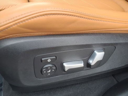 Used 2026 BMW X5 xDrive50e w/ M Sport Package image 22