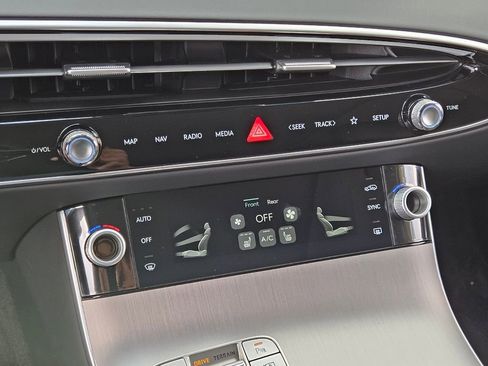 New 2026 Genesis GV70 2.5T Select AWD/4WD image 19