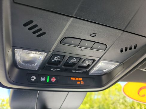 Used 2025 Cadillac XT4 Sport image 19