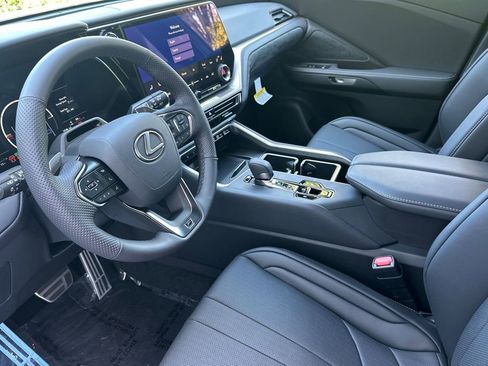 New 2026 Lexus TX 500h AWD image 10