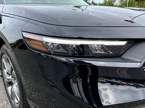 Certified 2023 Honda Accord EX image 30