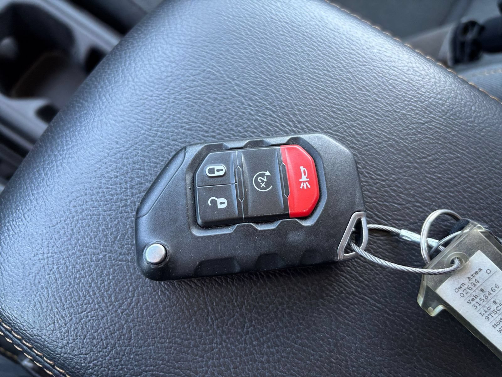 Used 2025 Jeep Wrangler Unlimited Sahara AWD/4WD image 20