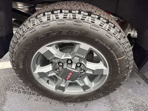 New 2026 GMC Sierra 2500 SLT w/ SLT Premium Package image 12