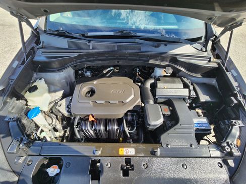 Used 2018 Hyundai Santa Fe Sport image 17