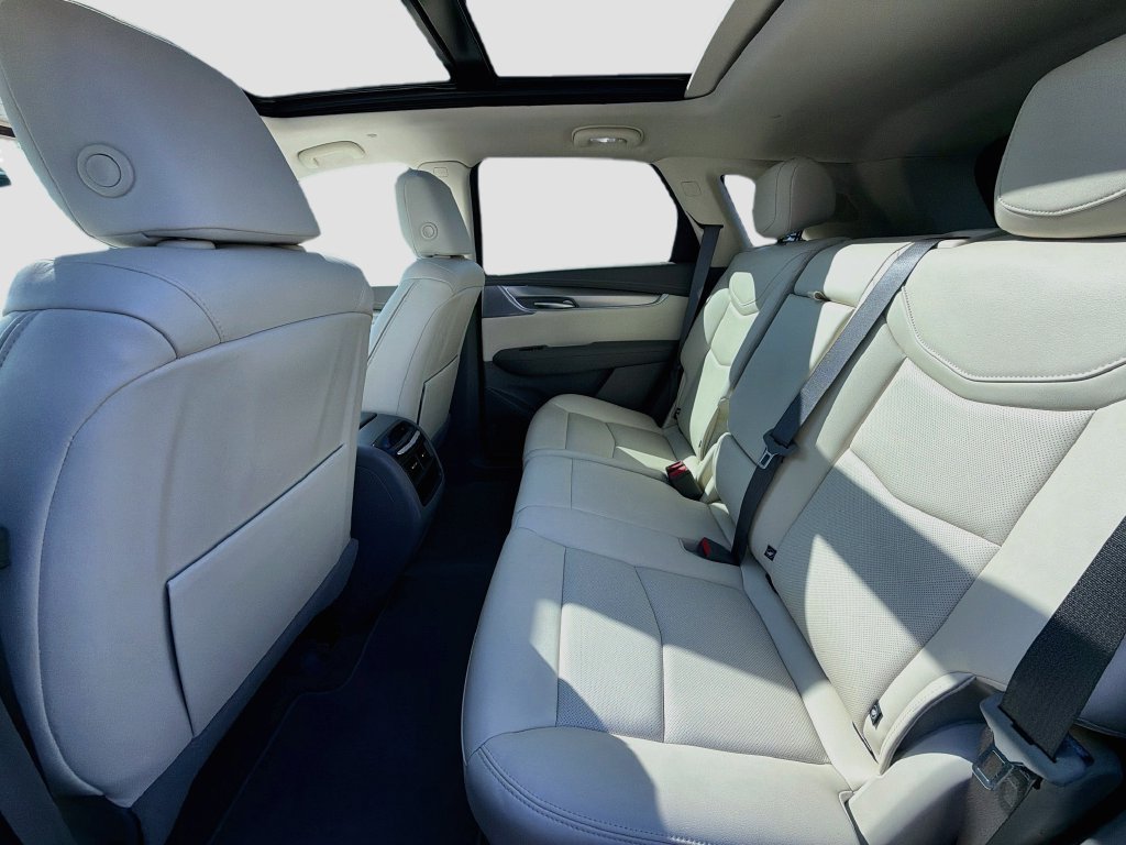 Used 2025 Cadillac XT5 Premium Luxury FWD image 25