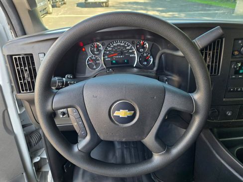 Used 2021 Chevrolet Express 2500 Work Van w/ Driver Convenience Package image 21