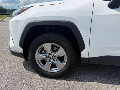 Used 2024 Toyota RAV4 XLE FWD image 22