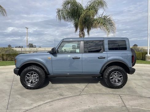 New 2025 Ford Bronco Badlands image 2