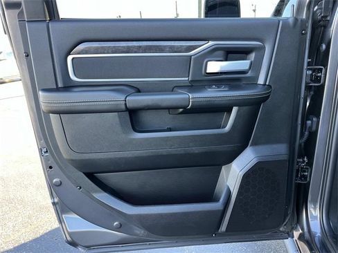 Used 2024 RAM 3500 Big Horn w/ Sport Appearance Package image 21