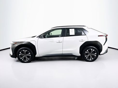 Used 2024 Toyota bZ4X AWD w/ Weather Package image 4