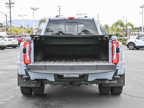 Used 2025 Ford F350 Platinum w/ Platinum Plus Package image 8