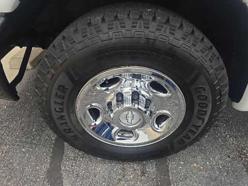 Used 2015 Chevrolet Express 2500 RWD image 27