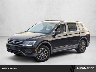 Used 2019 Volkswagen Tiguan SE w/ Panoramic Sunroof Package