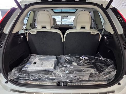 New 2026 Volvo XC90 B6 Ultra w/ Protection Package Premier AWD/4WD image 16