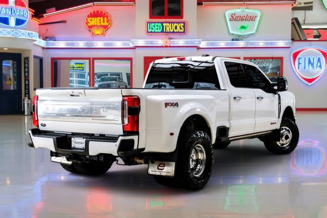 Used 2026 Ford F350 Platinum w/ Platinum Plus Package AWD/4WD image 3