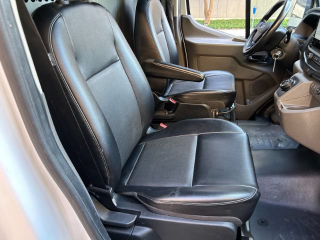 Used 2022 Ford E-Transit 148 High Roof Extended RWD image 16