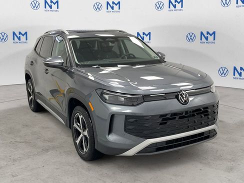 New 2026 Volkswagen Tiguan SE image 5