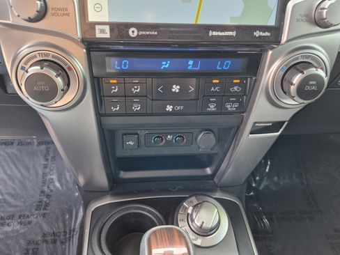Used 2023 Toyota 4Runner Limited AWD/4WD image 33