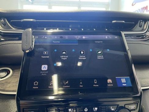 Used 2023 Jeep Grand Cherokee 4WD 4xe w/ Luxury Tech Group II image 29