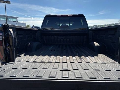Used 2026 GMC Sierra 3500 AT4 w/ AT4 Premium Plus Package AWD/4WD image 19