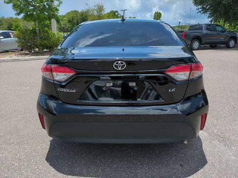 Certified 2025 Toyota Corolla LE FWD image 5
