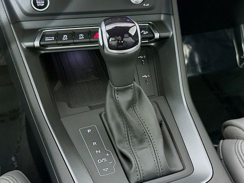 New 2025 Audi Q3 2.0T Premium image 7