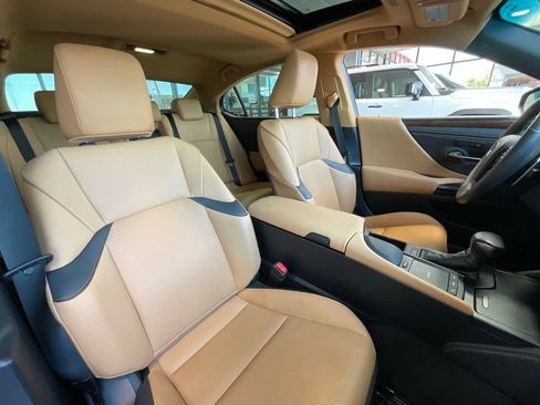 Used 2022 Lexus ES 250 w/ Premium Package AWD/4WD image 19