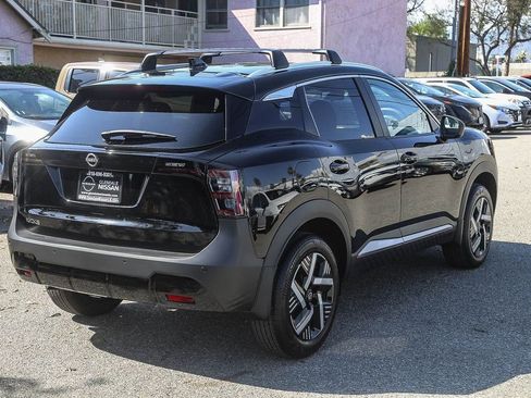 Used 2026 Nissan Kicks SV image 8