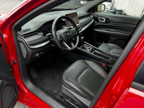 Used 2022 Jeep Compass Limited AWD/4WD image 15