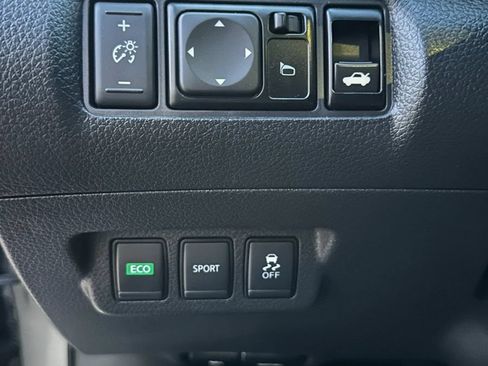 Used 2018 Nissan Sentra SV FWD image 24