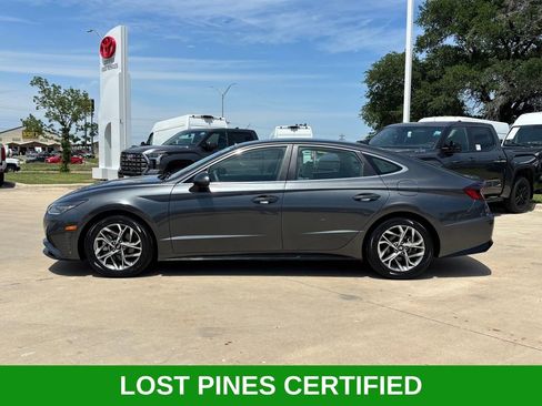 Used 2023 Hyundai Sonata SEL FWD image 2