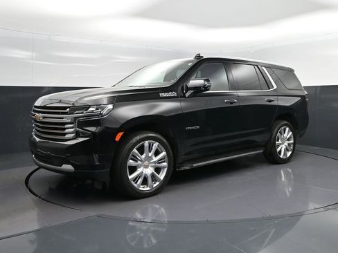 Used 2023 Chevrolet Tahoe High Country image 3
