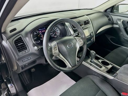 Used 2014 Nissan Altima 2.5 SV image 10