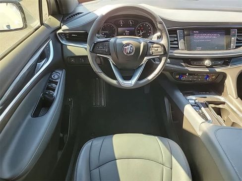 Used 2022 Buick Enclave Essence image 16