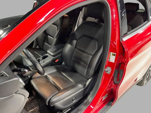 Used 2019 Mercedes-Benz GLA 250 w/ Convenience Package image 19