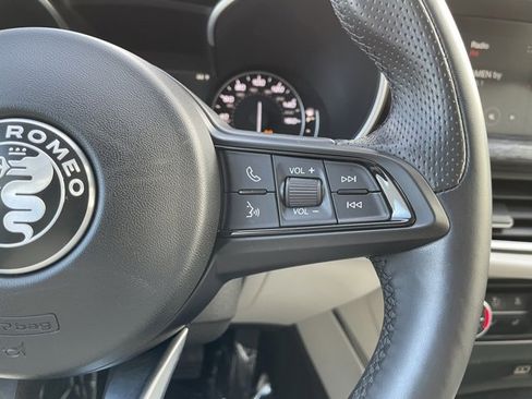 Used 2020 Alfa Romeo Stelvio Sprint w/ Nero Edizione image 16