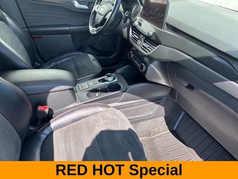 Used 2022 Ford Escape SEL w/ SEL Stealth AWD Package image 40