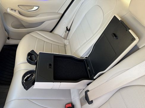 Used 2022 Mercedes-Benz GLC 300 image 10