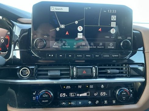 Used 2022 Nissan Pathfinder Platinum w/ Cargo Package image 15