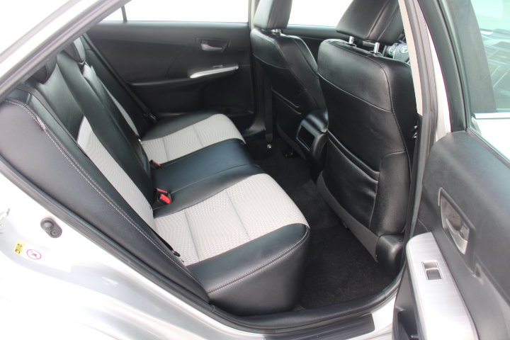 Used 2012 Toyota Camry SE FWD image 15
