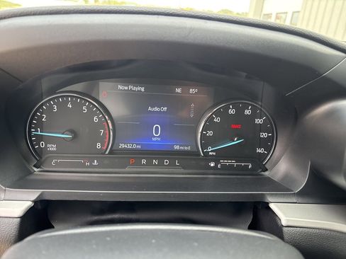 Used 2022 Ford Explorer XLT image 15