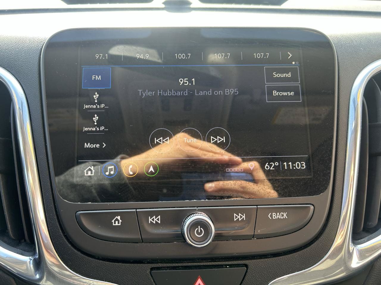 Used 2019 Chevrolet Equinox LT w/ Sun & Navigation Package AWD/4WD image 22