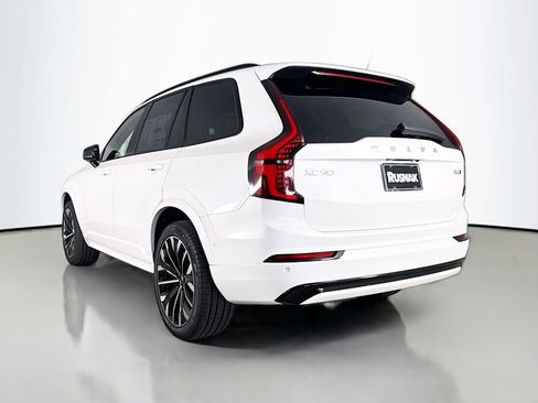 Certified 2026 Volvo XC90 B6 Ultra w/ Protection Package AWD/4WD image 5