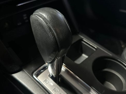 Used 2016 Subaru Outback 2.5i Limited image 26