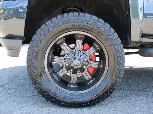 Used 2018 Chevrolet Silverado 1500 LT w/ All Star Edition AWD/4WD image 27