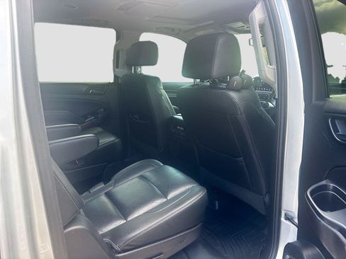 Used 2018 Chevrolet Suburban Premier RWD image 25